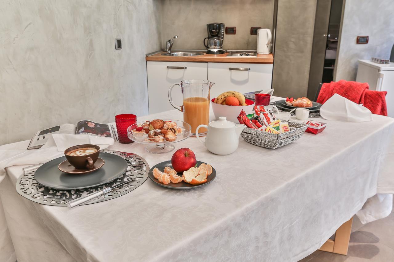 San Babila Suite Мілан Екстер'єр фото