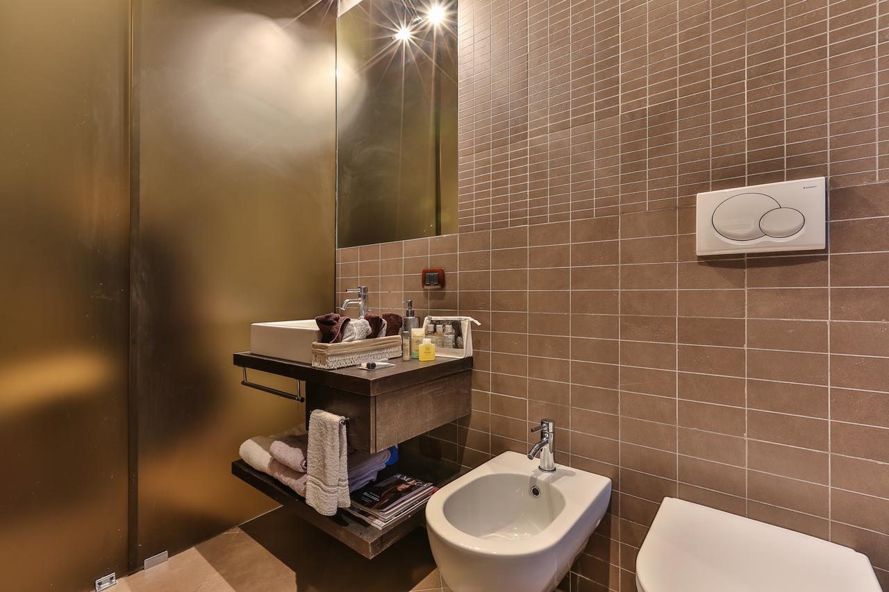 San Babila Suite Мілан Екстер'єр фото