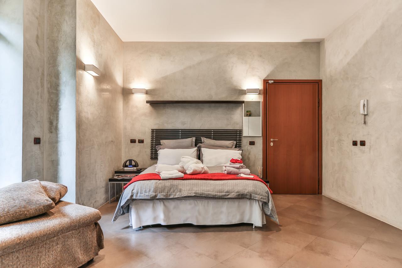 San Babila Suite Мілан Екстер'єр фото