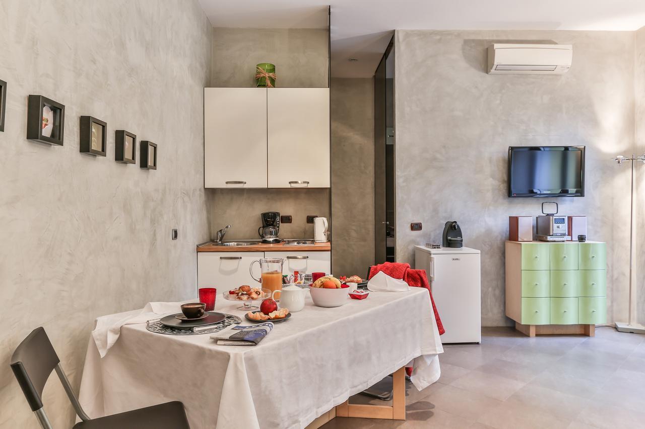 San Babila Suite Мілан Екстер'єр фото